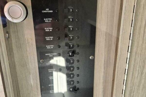 42ft HCB Yacht For Sale