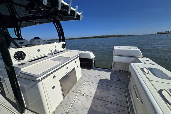 42ft HCB Yacht For Sale