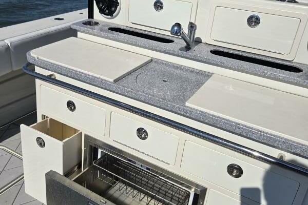 42ft HCB Yacht For Sale