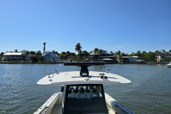 42ft HCB Yacht For Sale