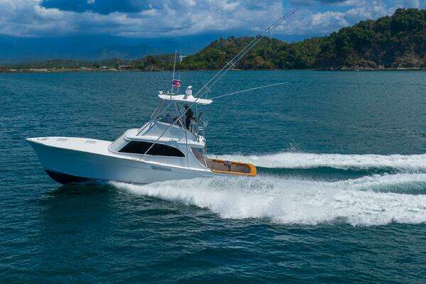 Gamefisherman 40 Convertible Yacht For Sale