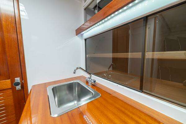 Gamefisherman 40 Convertible Yacht For Sale