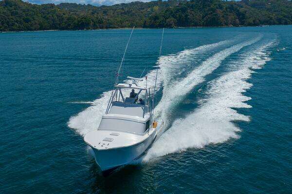 Gamefisherman 40 Convertible Yacht For Sale