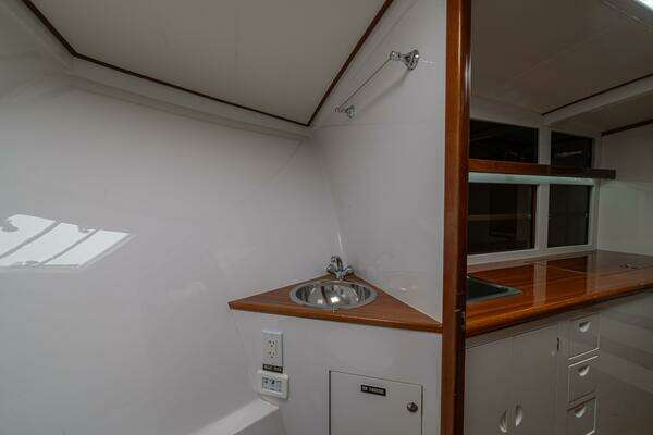 Gamefisherman 40 Convertible Yacht For Sale