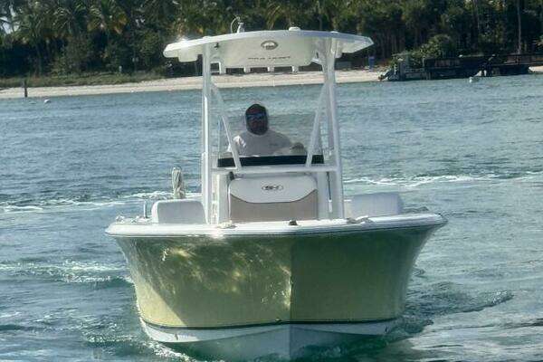 Photo of the 2013 Sea Hunt 234 Ultra