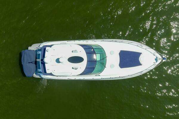 2005 Cruisers Yachts 50