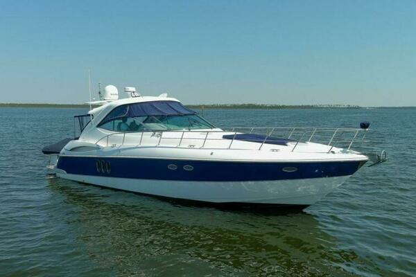 2005 Cruisers Yachts 500 Express