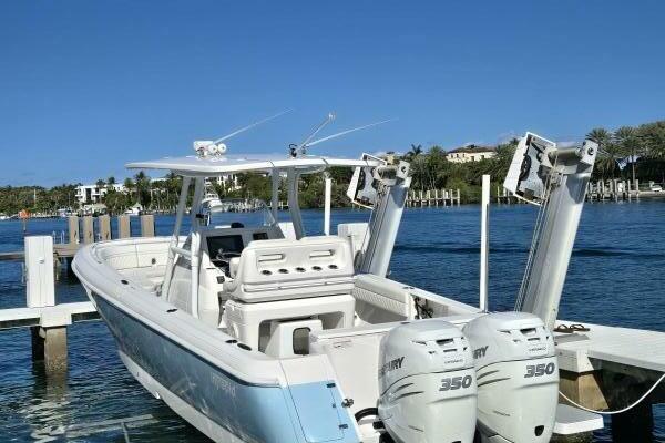 32ft Intrepid Yacht For Sale