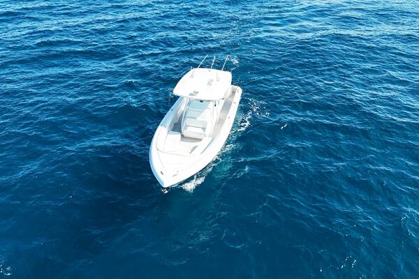 32ft Intrepid Yacht For Sale