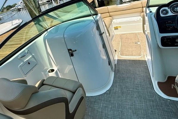 24ft NauticStar Yacht For Sale