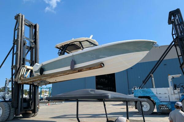35ft Boston Whaler Yacht For Sale