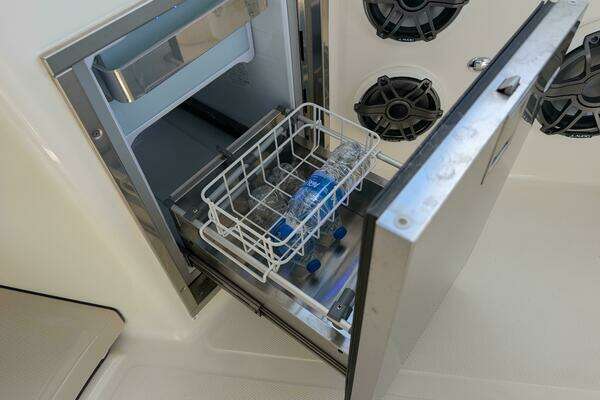 2024 Boston Whaler 35