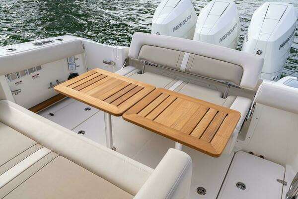 2024 Boston Whaler 35