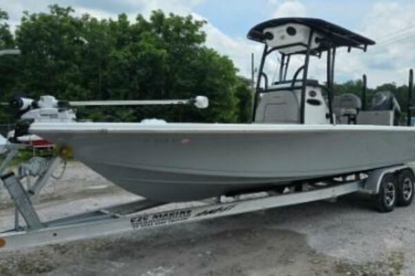 2023 Sea Pro 248 Bay