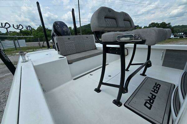 Photo of the 2023 Sea Pro 248 Bay