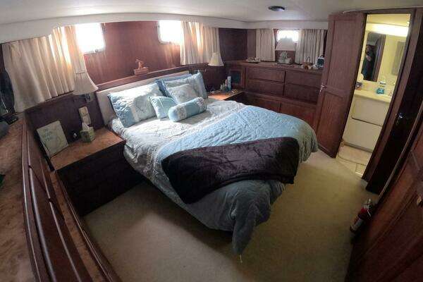 Hatteras 54MY Yacht For Sale