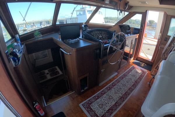 SAINT PAUL 54ft Hatteras Yacht For Sale