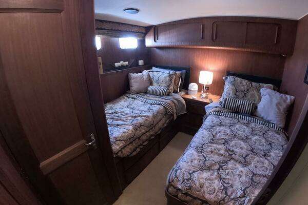 Hatteras 54MY Yacht For Sale