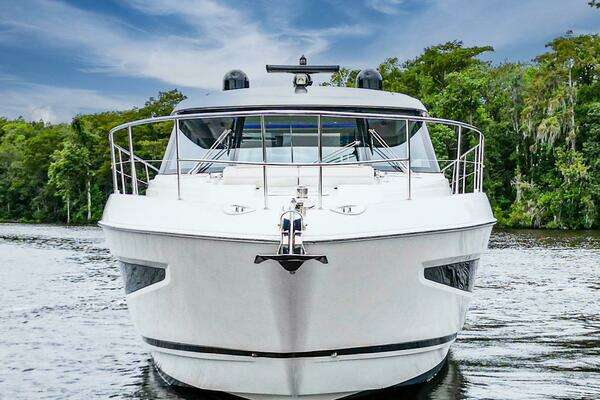 Photo of the 2021 Riviera 5400 Sport Yacht Platinum Edition "Frivolous"
