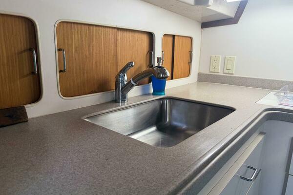 SEAS THE DAY 37ft Mainship Yacht For Sale