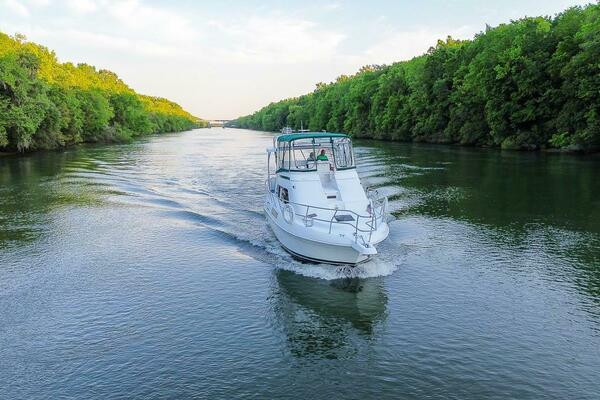 SEAS THE DAY 37ft Mainship Yacht For Sale