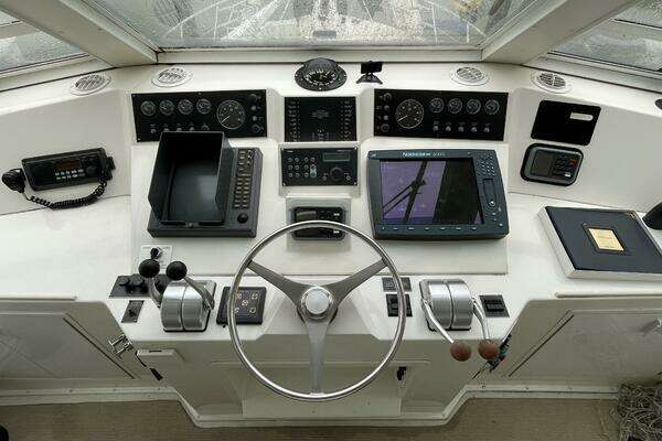 Viking 54 Sports Yacht Yacht For Sale