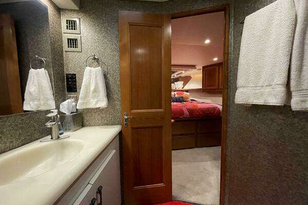 Viking 54 Sports Yacht Yacht For Sale