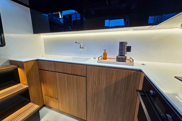 60ft De Antonio Yacht For Sale