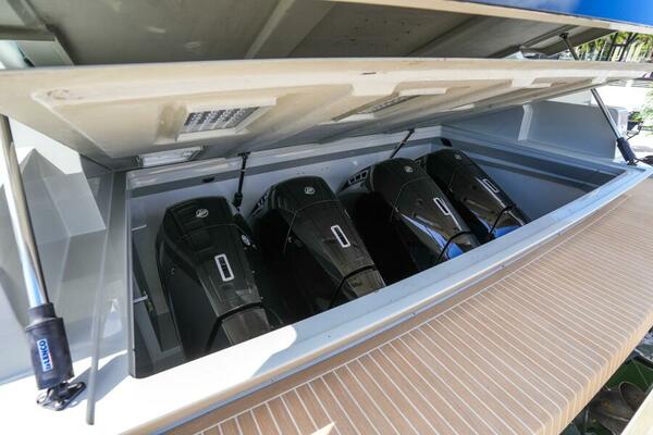 60ft De Antonio Yacht For Sale