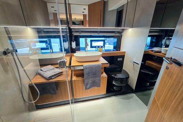 60ft De Antonio Yacht For Sale