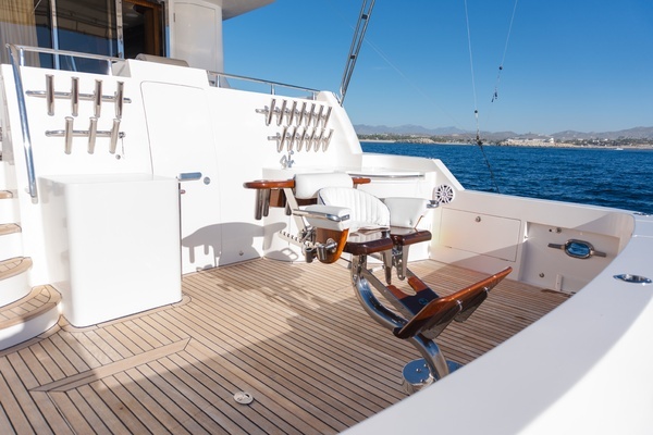 McKinna 69 Skylounge Yacht For Sale