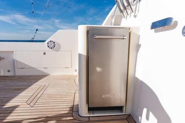 McKinna 69 Skylounge Yacht For Sale