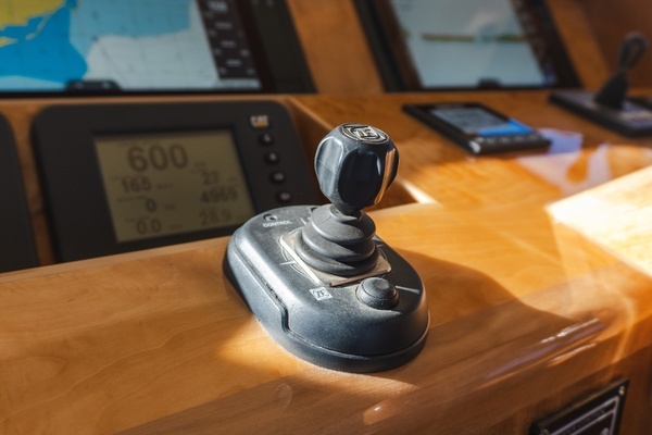 McKinna 69 Skylounge Yacht For Sale