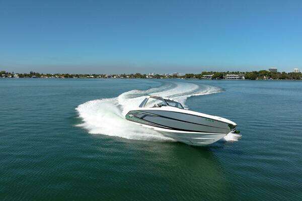 Photo of the 2024 Cigarette 42 Auroris