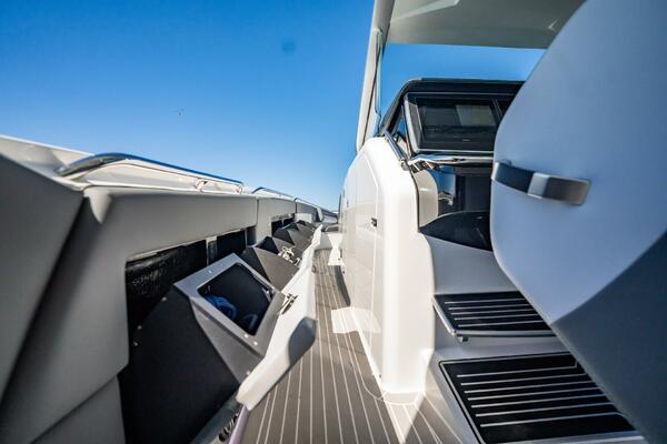 42ft Cigarette Yacht For Sale