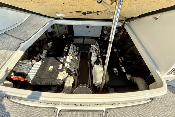 HOW WE ROLL 37ft Formula Yacht For Sale