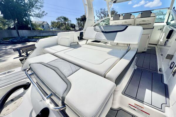 30ft Chaparral Yacht For Sale