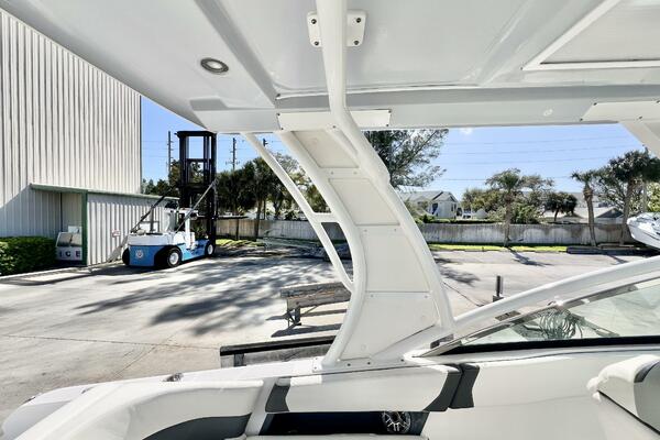 30ft Chaparral Yacht For Sale