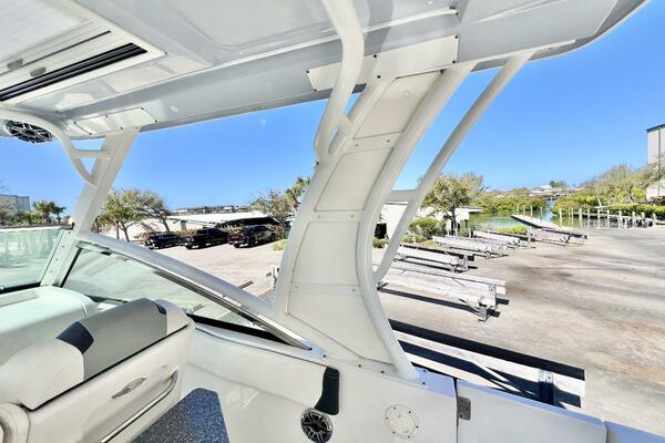 30ft Chaparral Yacht For Sale