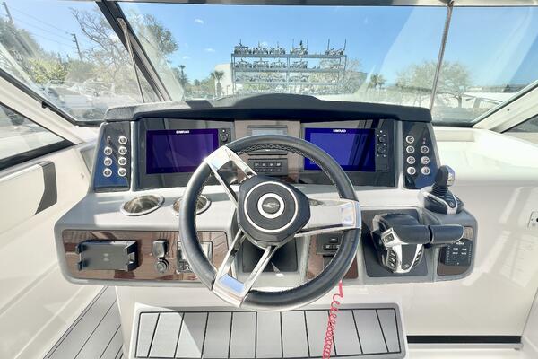 30ft Chaparral Yacht For Sale