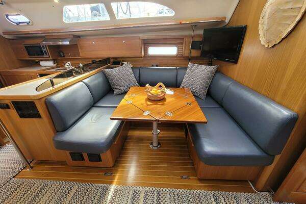 Catalina 445 Yacht For Sale