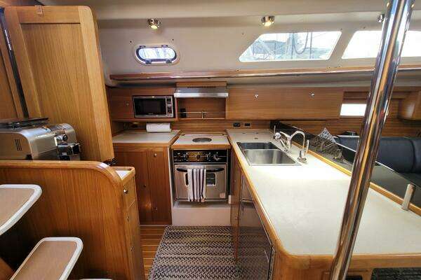 Catalina 445 Yacht For Sale