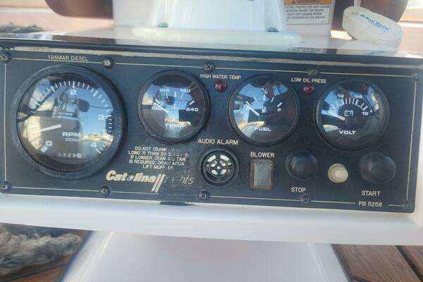 Catalina 445 Yacht For Sale