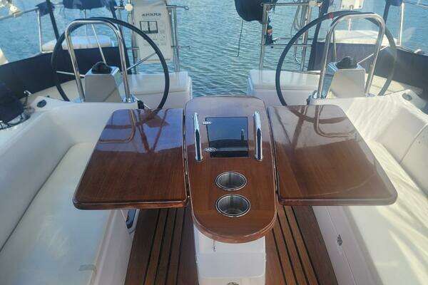 Catalina 445 Yacht For Sale
