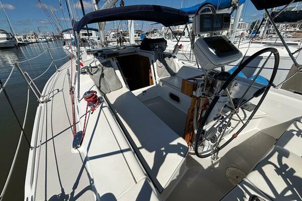 XOCOLATA 32ft Catalina Yacht For Sale