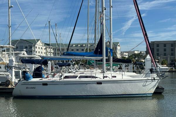XOCOLATA 32ft Catalina Yacht For Sale