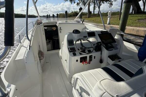 31ft Intrepid Yacht For Sale