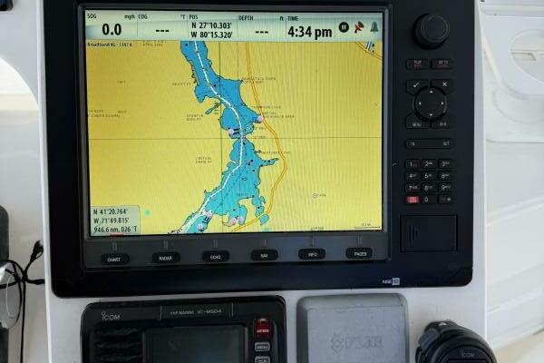 31ft Intrepid Yacht For Sale