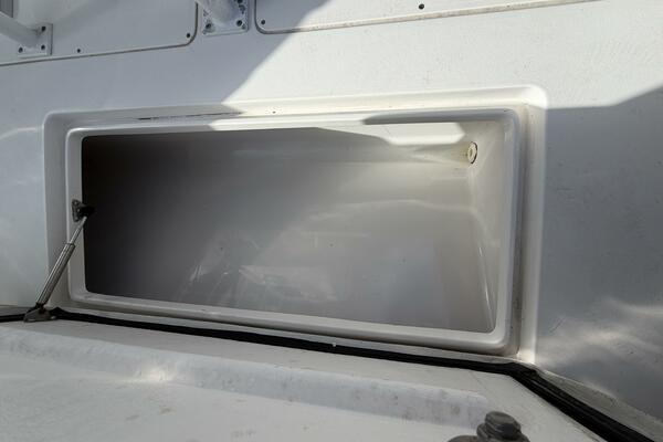 31ft Intrepid Yacht For Sale