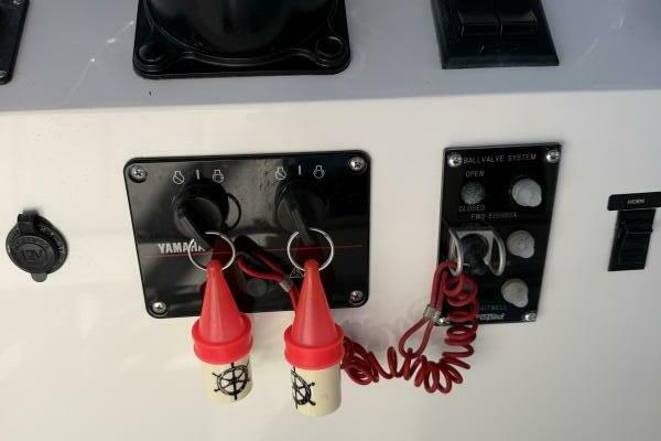 31ft Intrepid Yacht For Sale